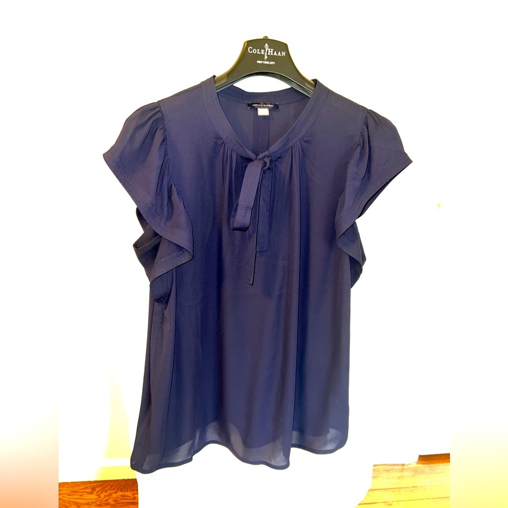 Tommy Hilfiger Navy Tie Front Ruffle Sleeve Blouse. Like New. XL